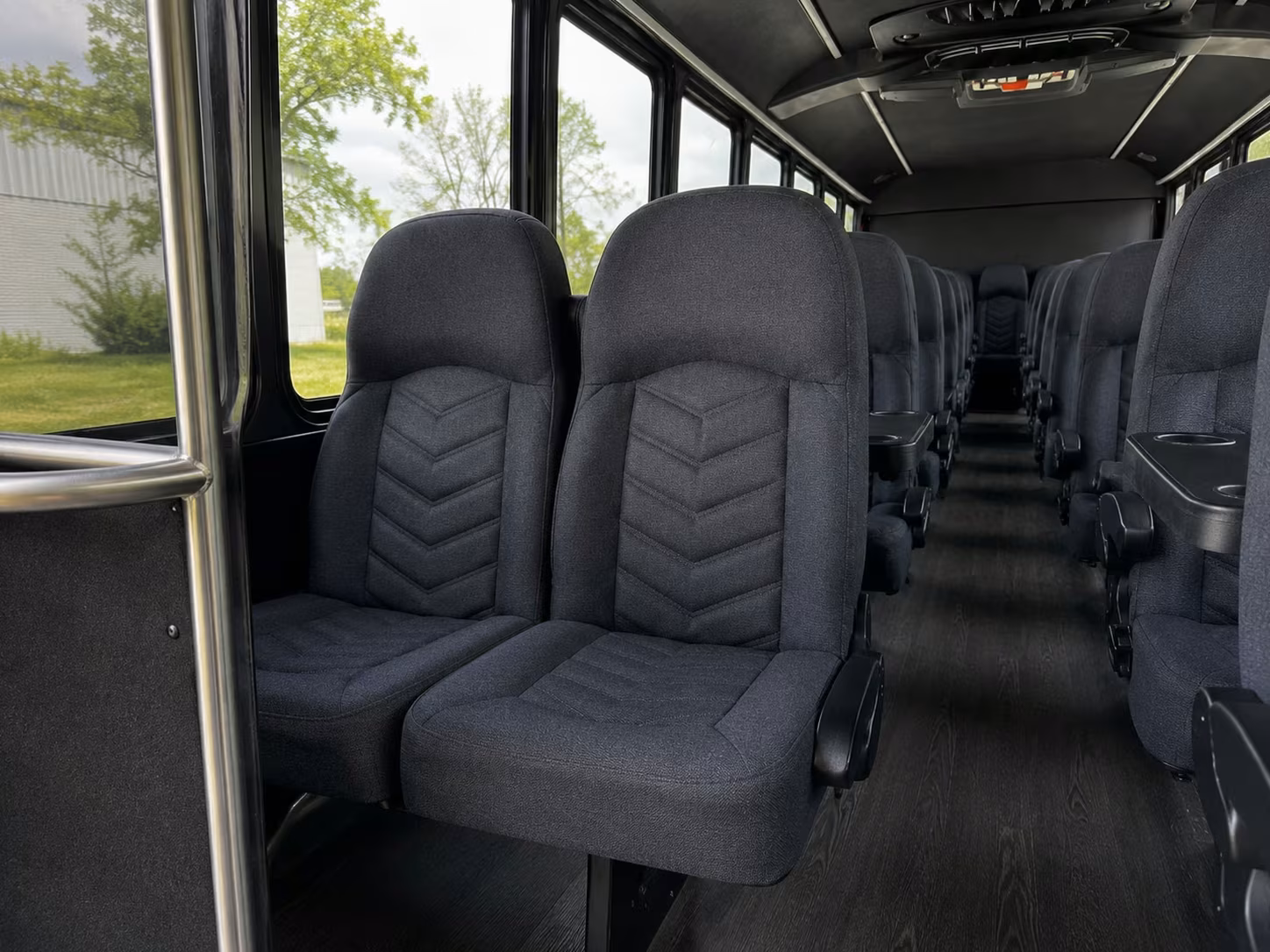 loveland minibus rentals for mountain wedding guests